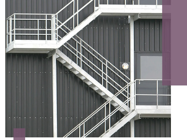 Изготовление и монтаж пожарных лестниц в Смоленске быстро и надежно