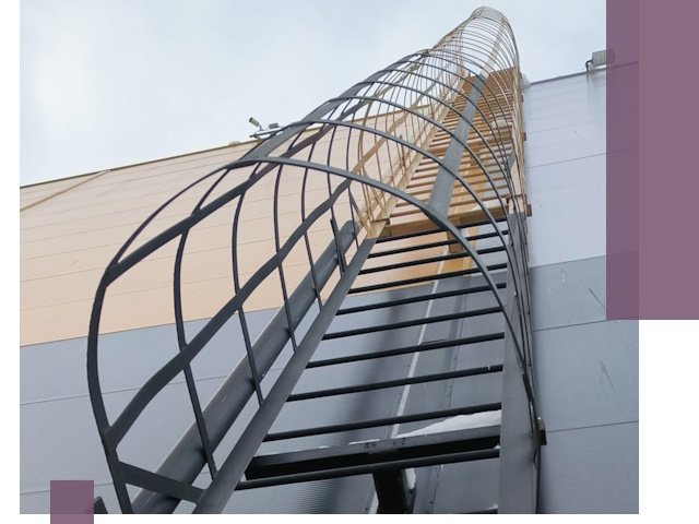 Изготовление и монтаж пожарных лестниц в Смоленске профессионально