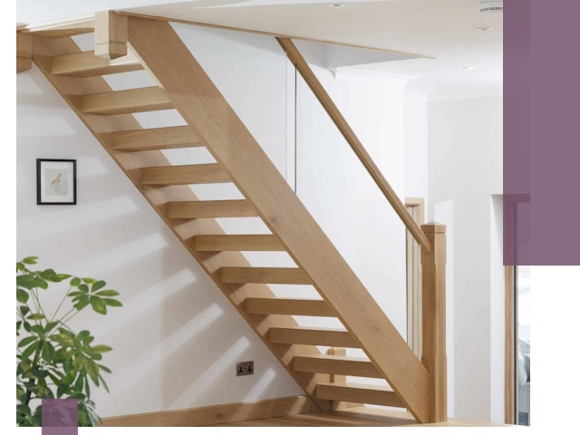 Изготовление деревянных лестниц под ключ в Смоленске для дома