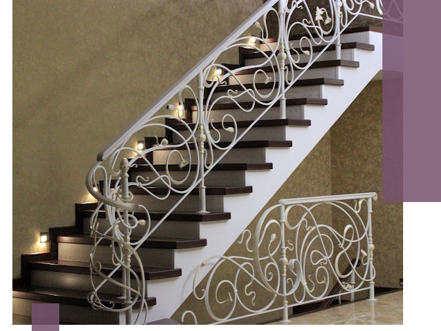 Кованые лестницы под ключ в Смоленске — изготовление и монтаж