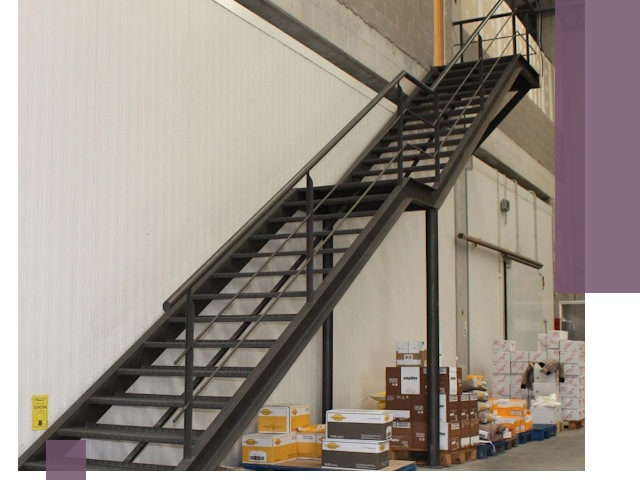 Лестницы для производства в Смоленске — изготовление и монтаж