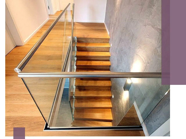 Перила для лестницы в доме — изготовление и монтаж в Смоленске