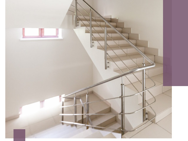 Установка и замена перил в подъезде в Смоленске