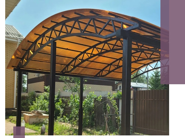 Изготовление навесов под ключ в Смоленске из качественных материалов