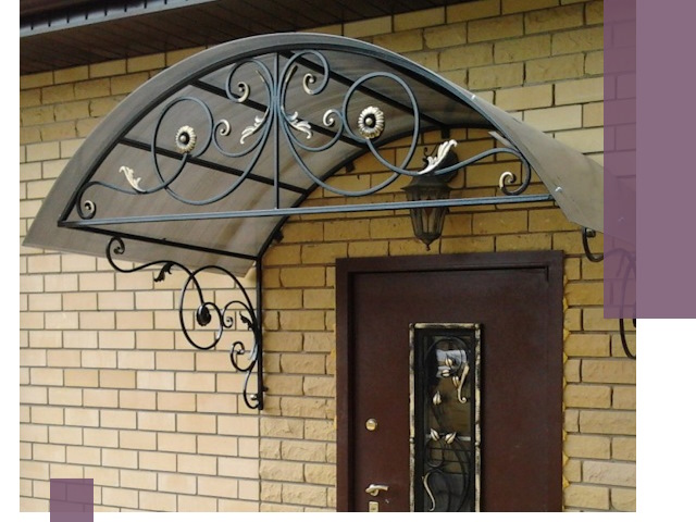 Изготовление козырьков из металла под ключ в Смоленске