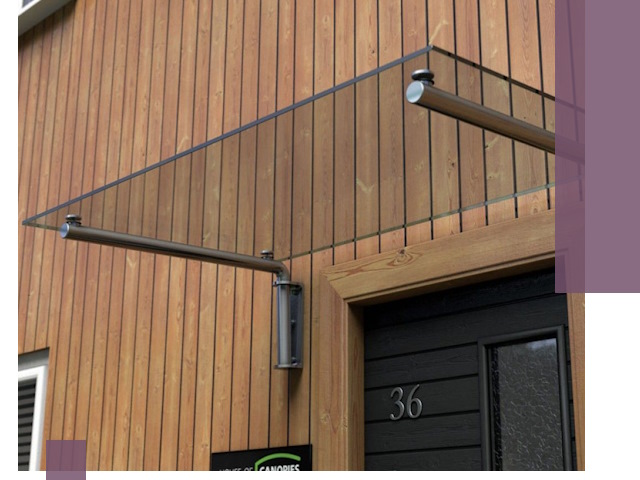 Стеклянные козырьки на входы и фасады в Смоленске