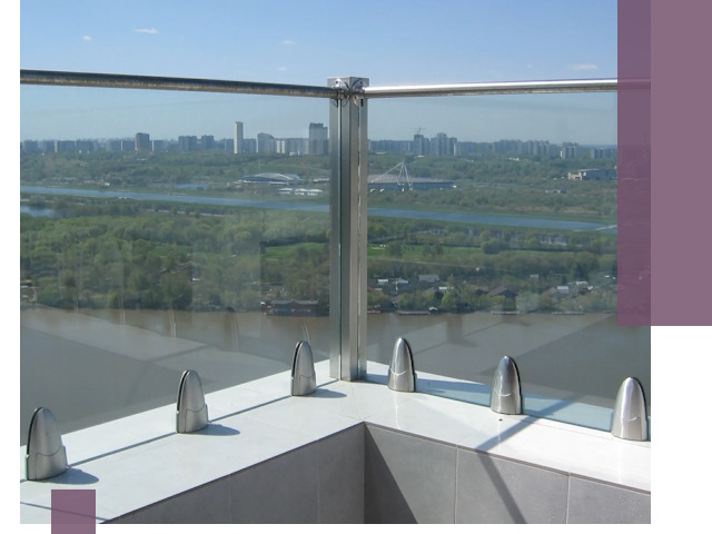 Стеклянные парапеты премиум класса в Смоленске для домов и бизнесов